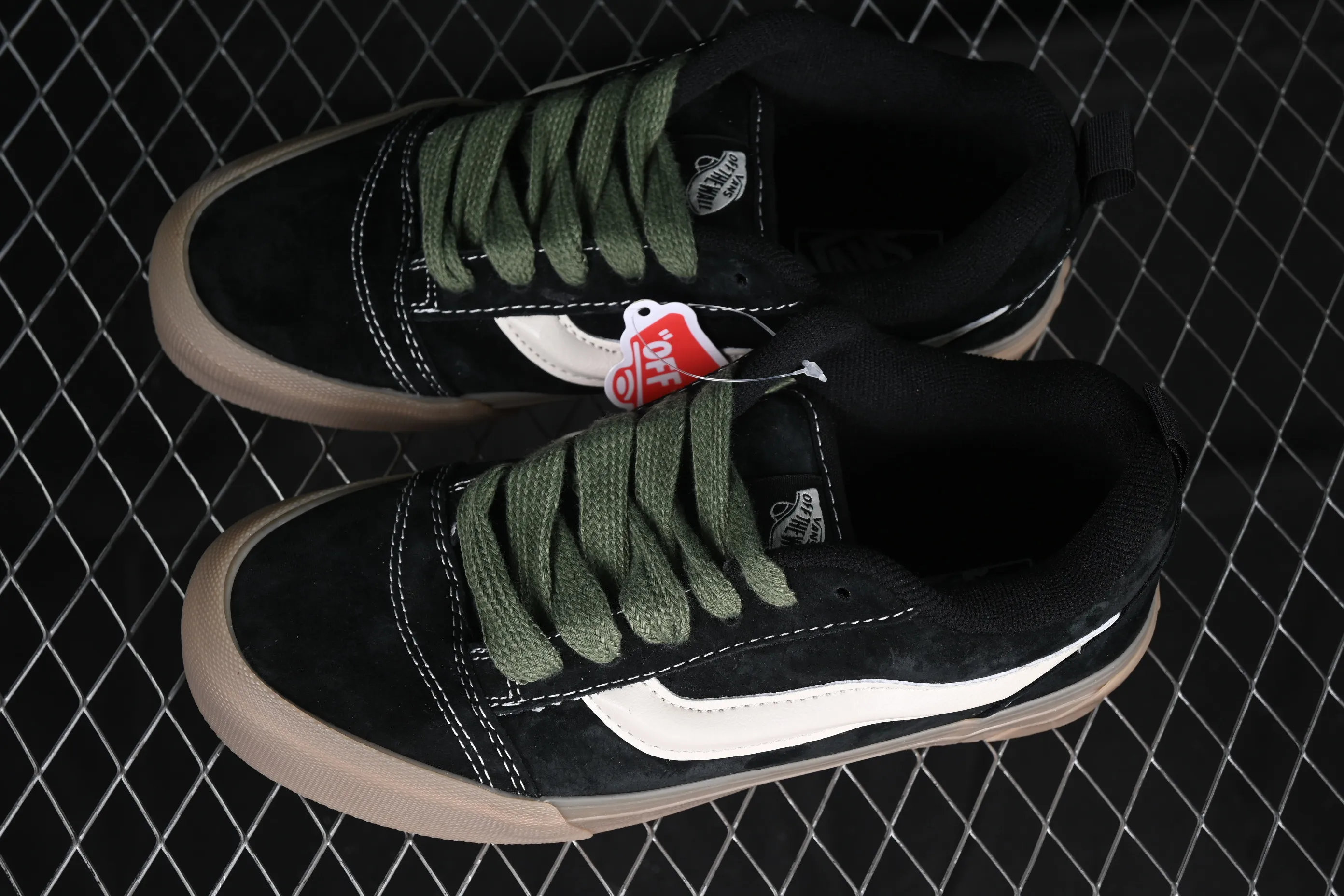 All categories Vans Vans series Vans Low Vans low-top Vans Knu Skool Vans low-top retro casual vulcanized bread shoes VN0009QCB9M